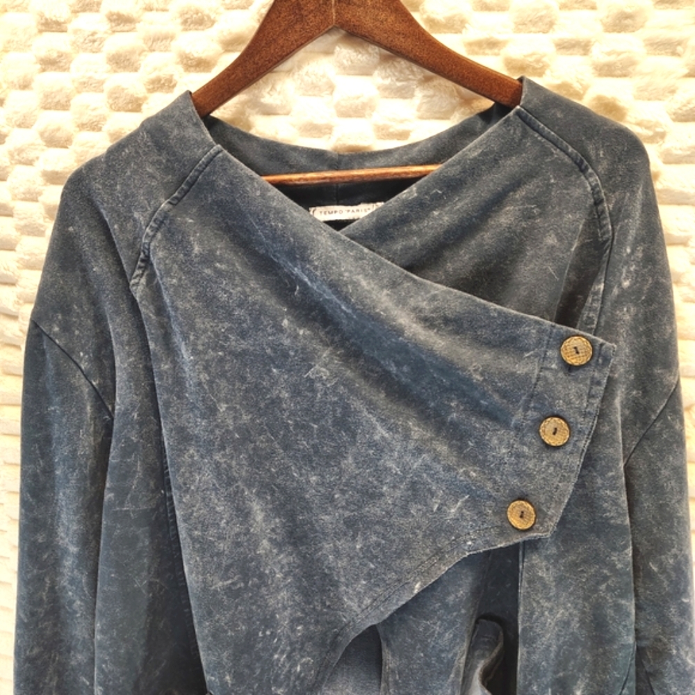 Tempo Paris Distressed Blue Ombre Asymmetrical Oversized Top Size Women's S/M